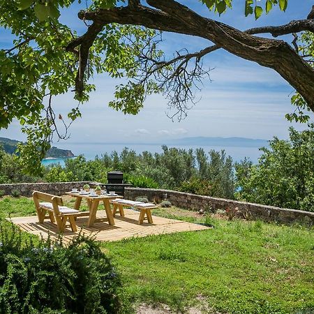 Villa Rania Lourdata  Buitenkant foto