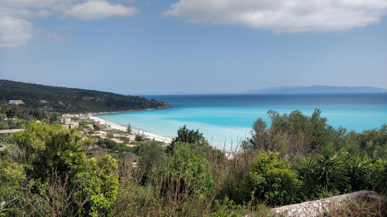 Villa Rania Lourdata  Buitenkant foto
