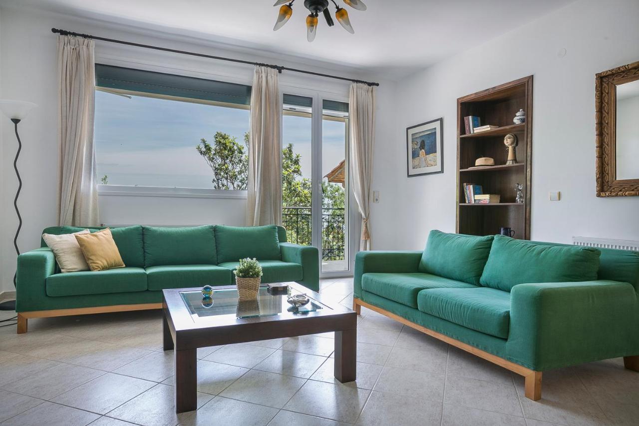 Villa Rania Lourdata  Buitenkant foto
