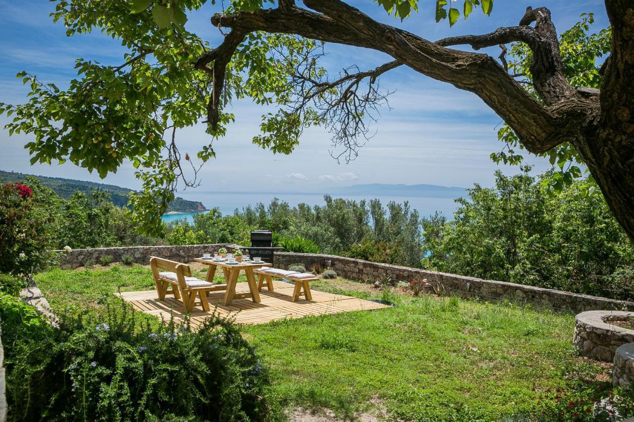 Villa Rania Lourdata  Buitenkant foto