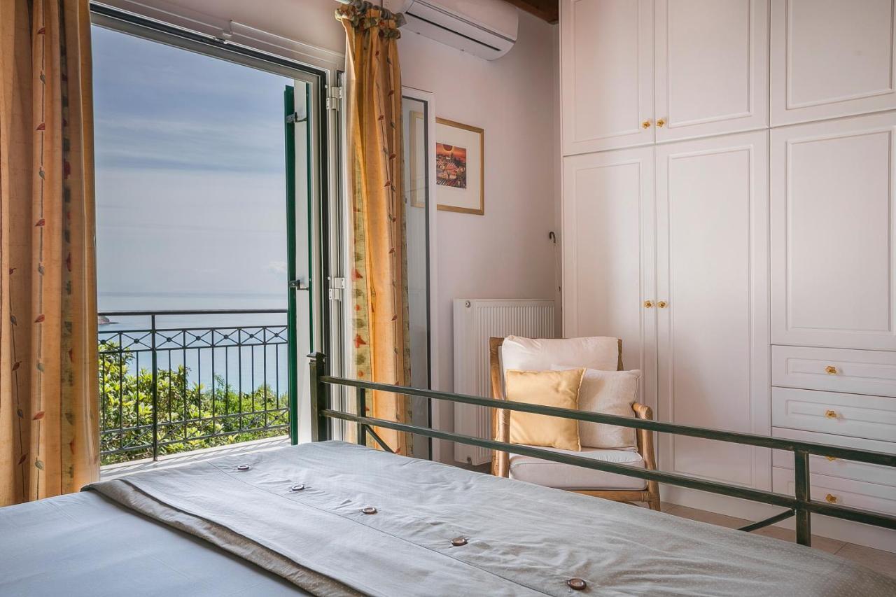 Villa Rania Lourdata  Buitenkant foto